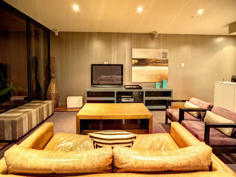 Acd Apartments Melbourne Exterior photo