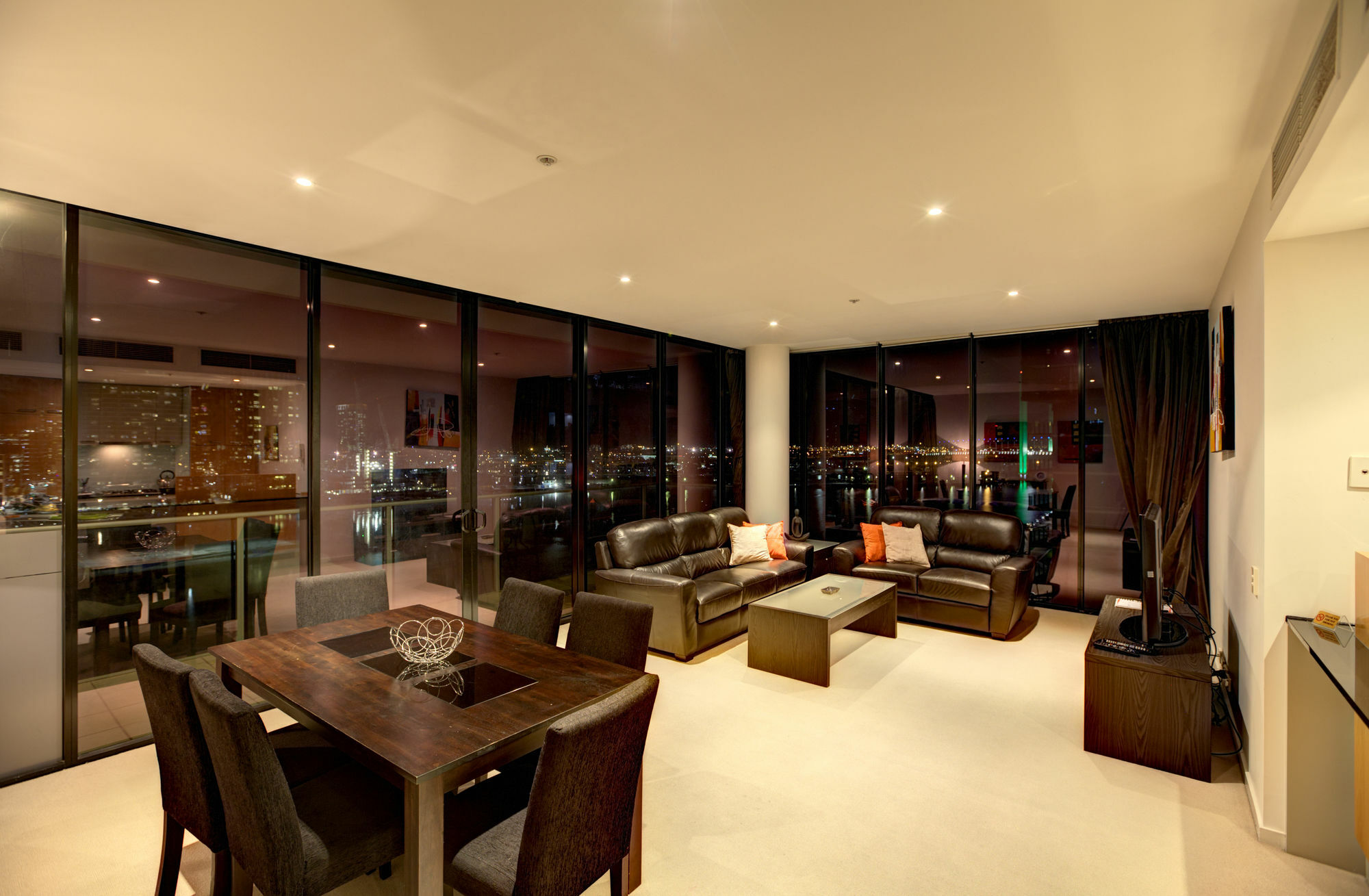 Acd Apartments Melbourne Exterior photo
